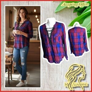 EXPRESS - Sz S - pop over plaid shirt rounded hem - super pretty & sexy